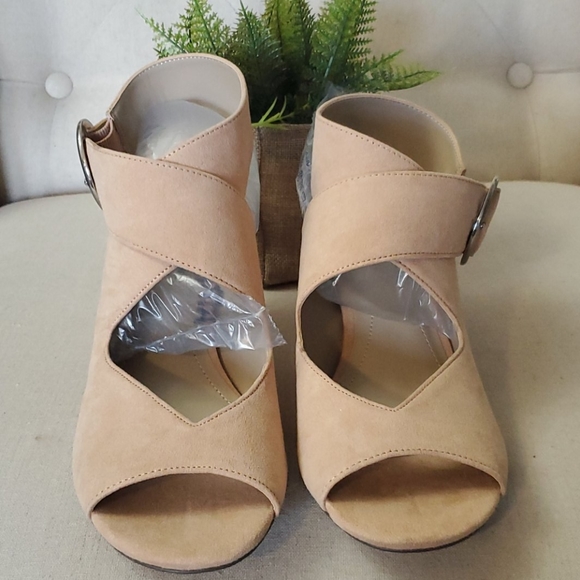 Style Charles heels, open toes/heels size 6.5 - Picture 2 of 11